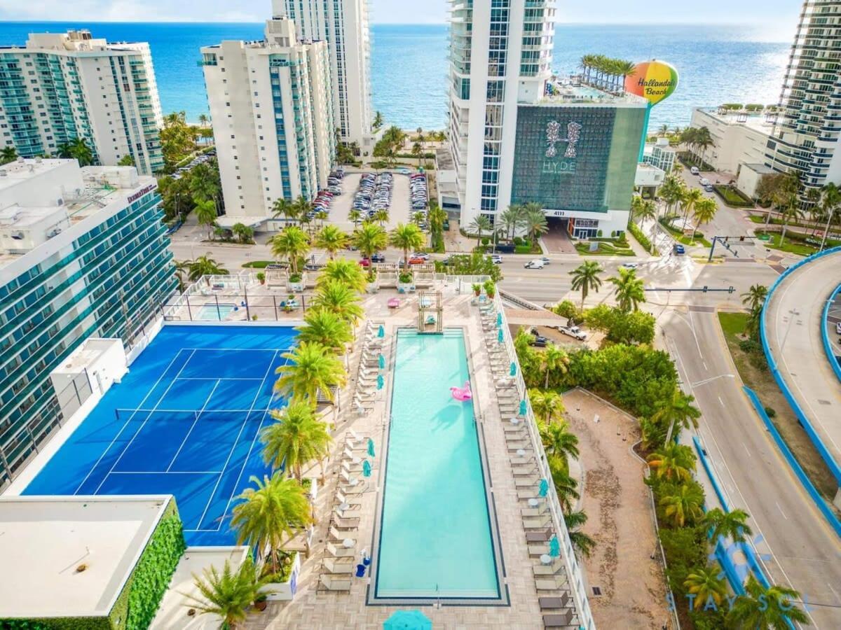 할리우드 Wrap Around Balcony - Insane Views - Amazing Pools 아파트 외부 사진
