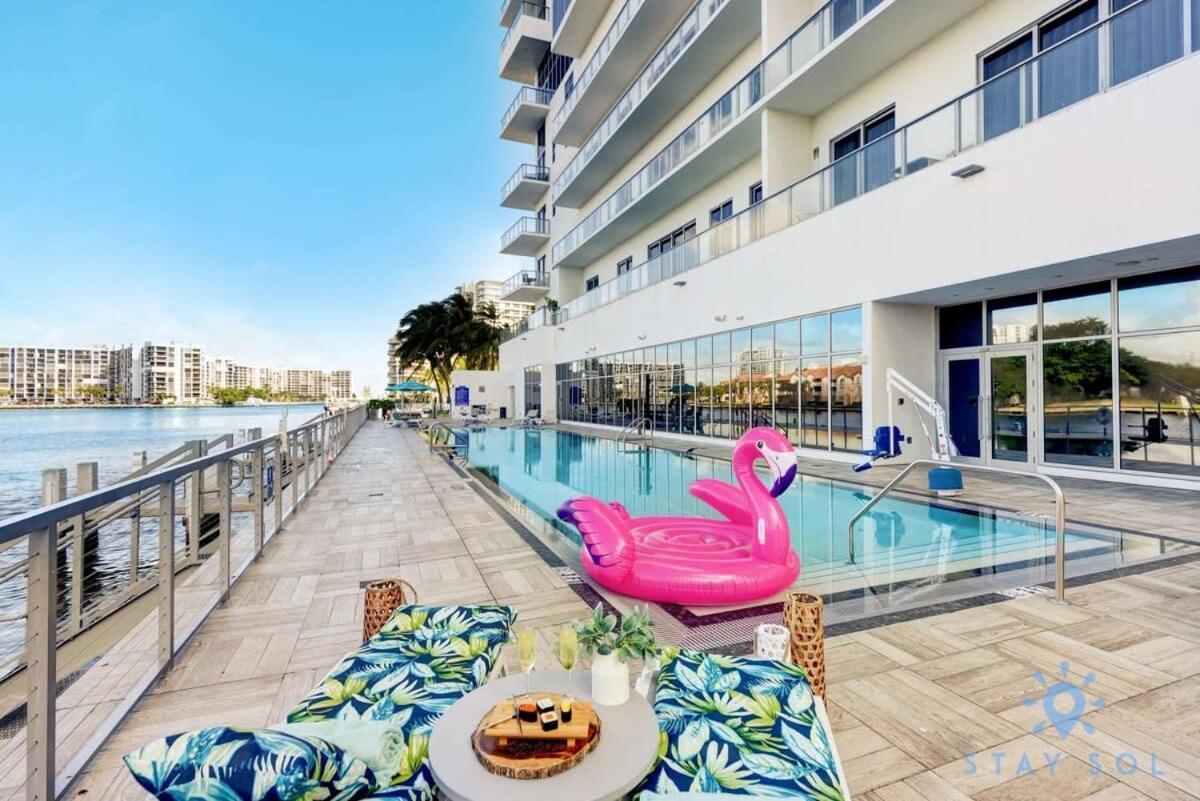 할리우드 Wrap Around Balcony - Insane Views - Amazing Pools 아파트 외부 사진